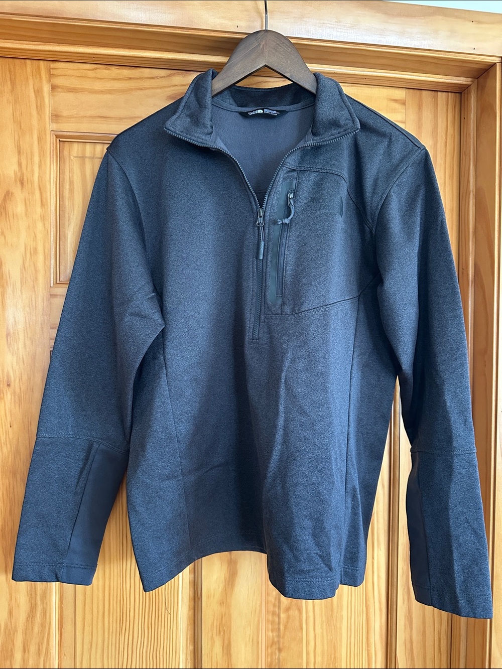 The North Face 1/4 zip